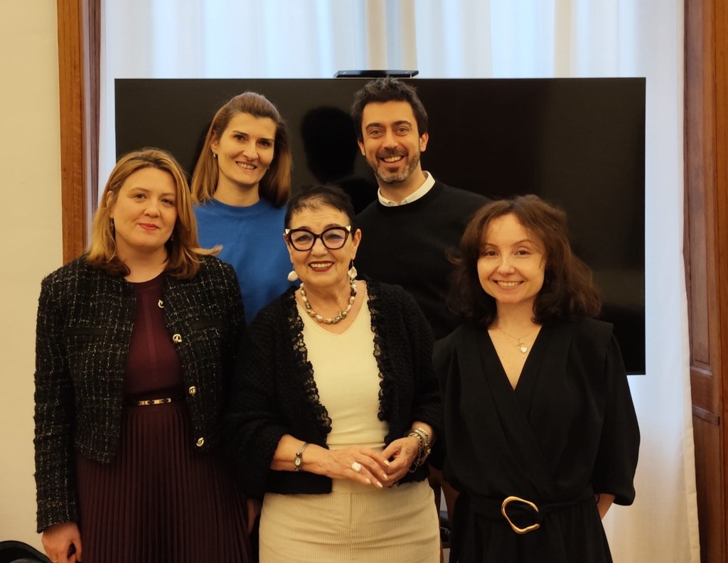 Avec l'équipe de l'ICR Bruxelles - Atelier d’initiation au roumain et rencontre littéraire à Bruxelles — Palais de la Bourse, février 2026.
